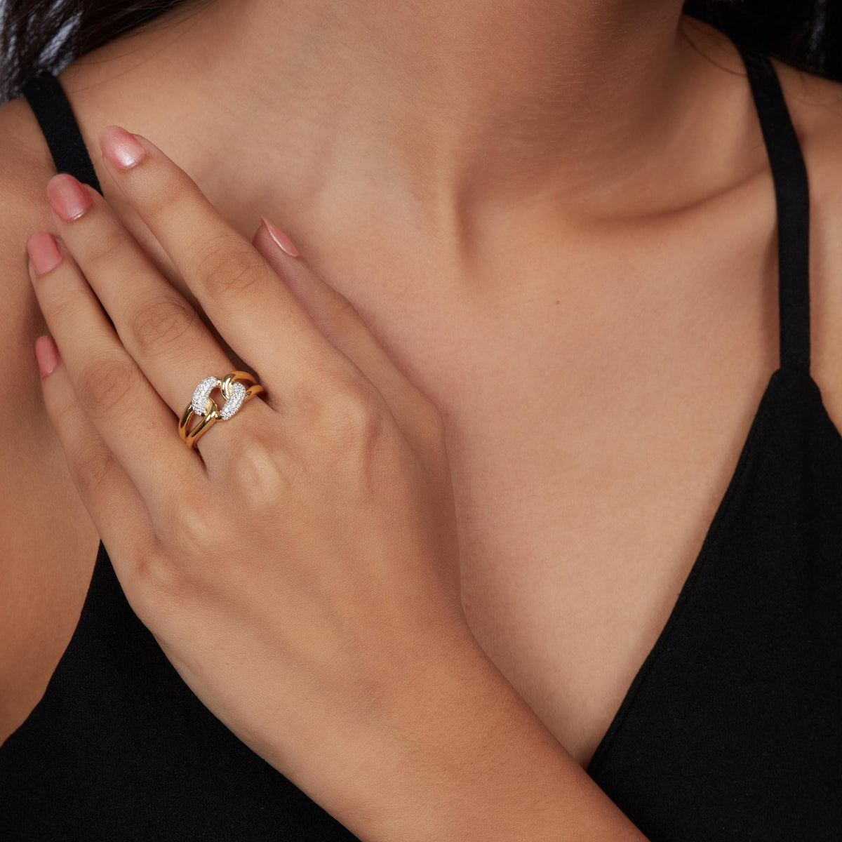 14k Gold Chain Link Diamond Ring: 0.15Ct Split Shank Statement Ring