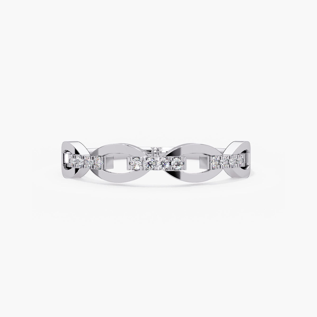 14K white gold diamond chain link ring featuring polished oval links connected by sparkling pavé diamond bars.