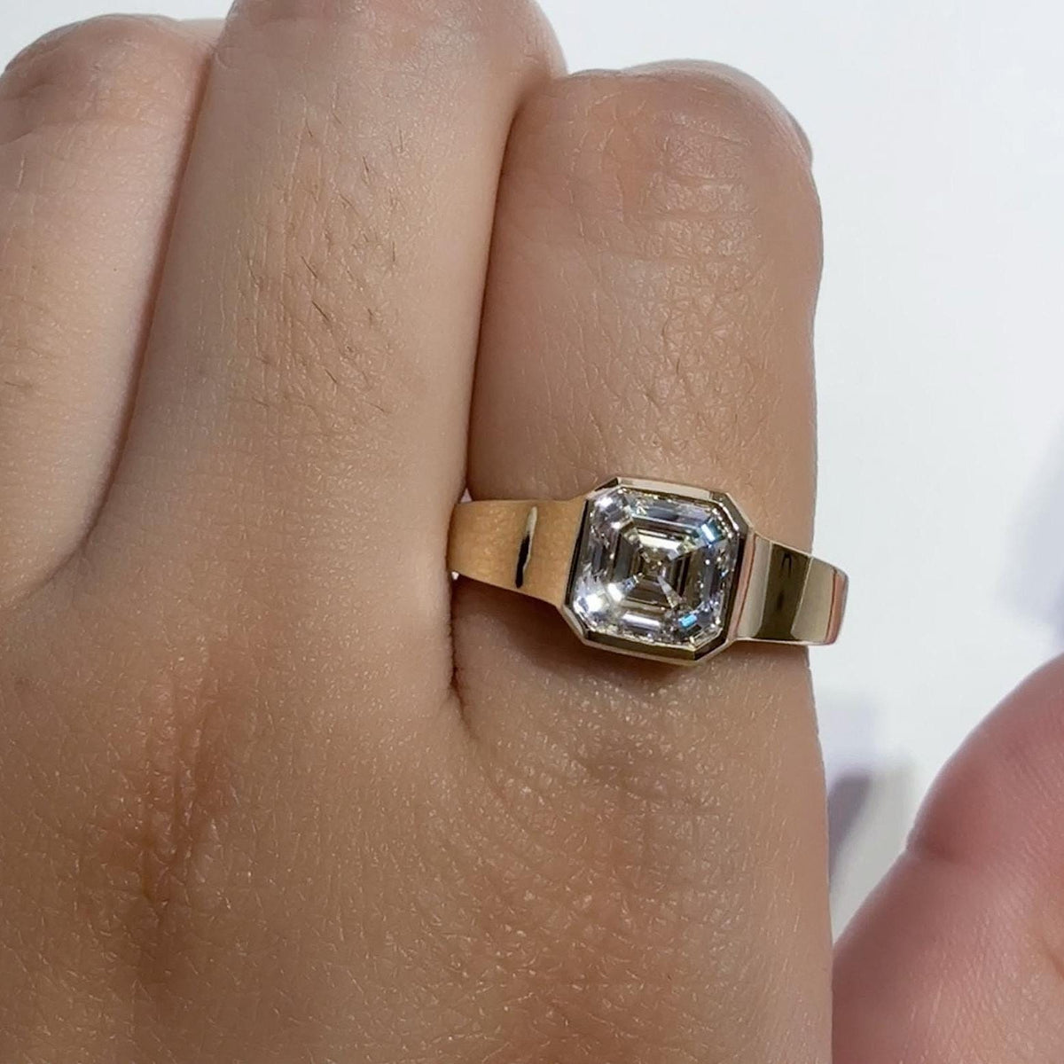 1Ct Asscher Signet Ring 14K Diamond Signet Ring Personalized Square Signet Ring Solid Gold Bezel Diamond Ring Minimalist Pinky Ring Her Gift