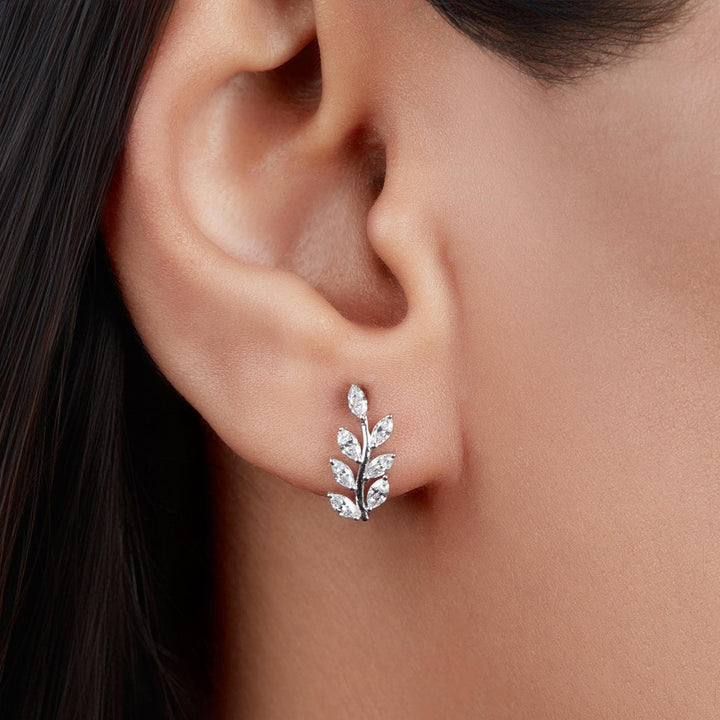 Diamond Leaf Earrings / Gold Leaf Stud Earrings / Stud Earrings Women / 14K Floral Earring / Little Fern Leaf Earrings / Pushback / Stud Earrings in Gold and Sterling Silver / Nature-Inspired Plant Earrings